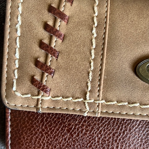 b.o.c. Tan Wallet - Picture 4 of 15